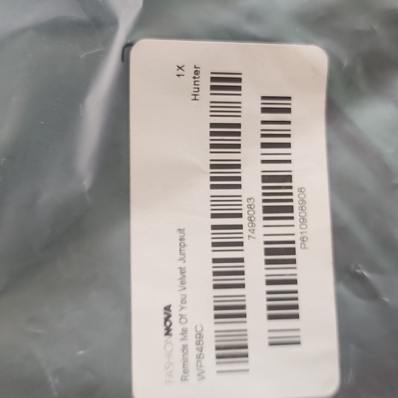 Fashion Nova velvet jumpsuit - Picture 5 of 8